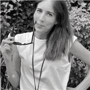 Soy community manager titulada y podría dar clases de community manager para gestión de redes sociales.